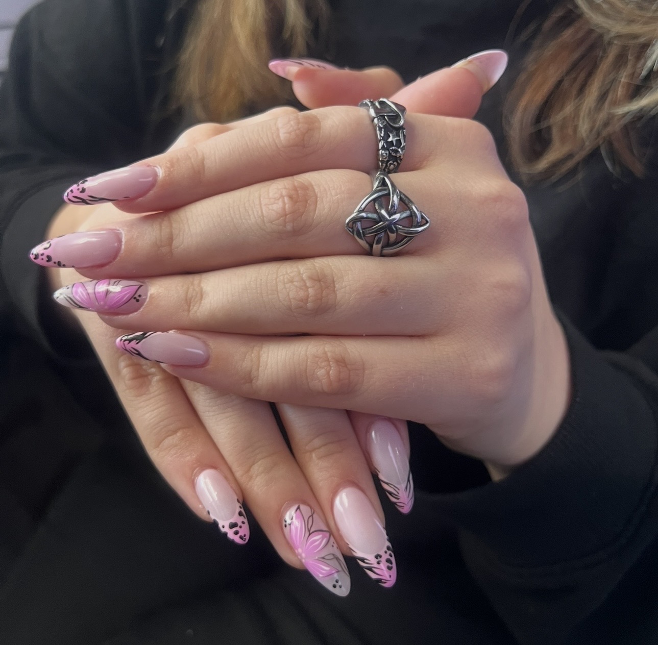 Phoenix Nails & Spa Austell nail photo 5
